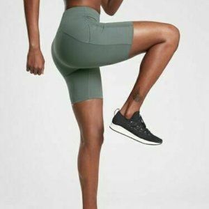 NWT Athleta Ultimate Stash Pocket 7" Short in Bali Green